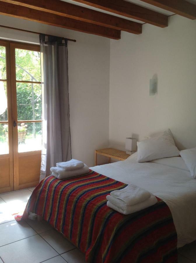 Chez Irene Bed & Breakfast Saint-Quentin-la-Tour Exterior photo