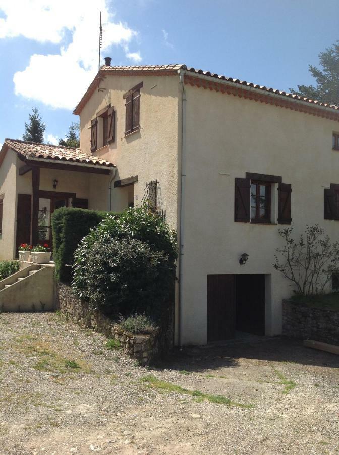 Chez Irene Bed & Breakfast Saint-Quentin-la-Tour Exterior photo